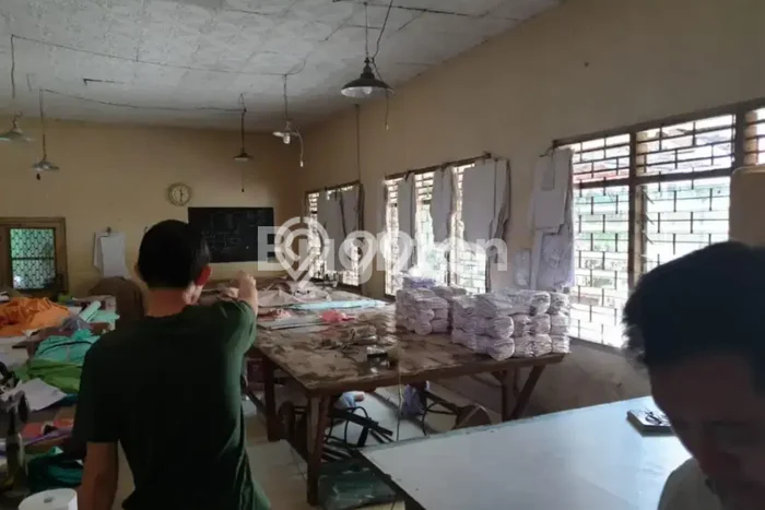 Paling Dicari! Gudang Dijual di Kebraon Harga Kompetitif Paling Dicari! Gudang Dijual di Kebraon Harga Kompetitif