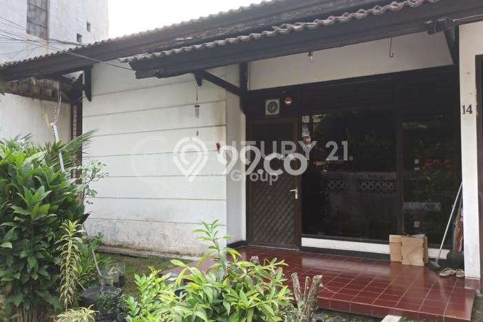 Hot Offer Hunian Premium Ideal dan Luas di Kebayoran Lama, Jakarta Selatan Hot Offer Hunian Premium Ideal dan Luas di Kebayoran Lama, Jakarta Selatan