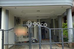 Dijual Hunian Rumah Terawat 4 KT di Penggilingan, Jakarta Timur Dijual Hunian Rumah Terawat 4 KT di Penggilingan, Jakarta Timur