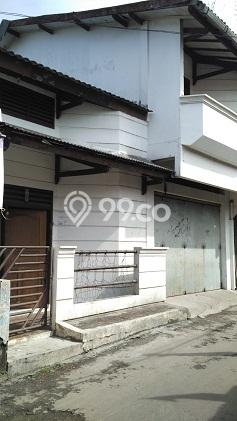 Rumah Modern 4 Kamar Terawat di Kompleks Cluster Cikole, Sukabumi Rumah Modern 4 Kamar Terawat di Kompleks Cluster Cikole, Sukabumi