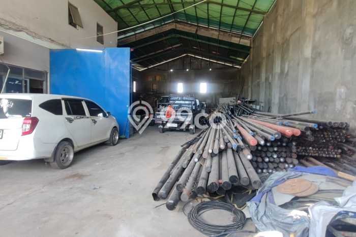 Gudang disewakan di Tarumajaya Bekasi dengan luas bangunan 400m2 Gudang disewakan di Tarumajaya Bekasi dengan luas bangunan 400m2