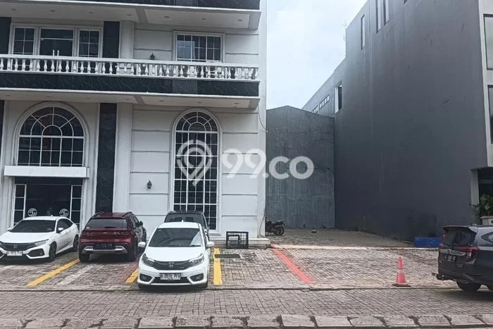Tanah Disewakan Lokasi Jakarta Utara Seluas 330m2 Strategis dan Aman Tanah Disewakan Lokasi Jakarta Utara Seluas 330m2 Strategis dan Aman