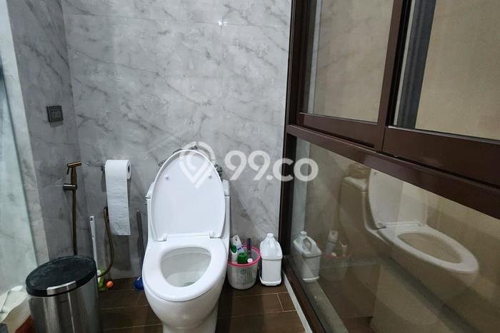 Ruko Dijual di Prime Area Jakarta Barat Luas 303m2 Ruko Dijual di Prime Area Jakarta Barat Luas 303m2