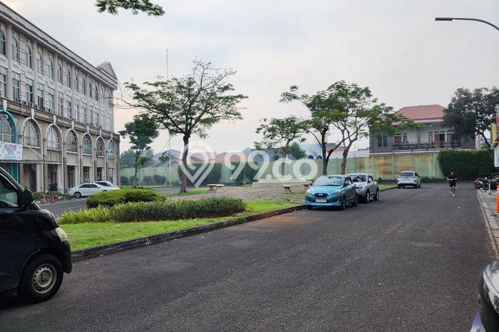 Ruko Dijual di Prime Area Jakarta Barat Luas 303m2 Ruko Dijual di Prime Area Jakarta Barat Luas 303m2