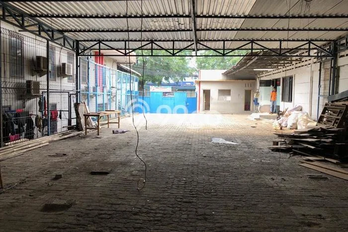 Gudang Disewakan di Kawasan Ramai Cipondoh, Tangerang Gudang Disewakan di Kawasan Ramai Cipondoh, Tangerang