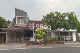 DIJUAL CEPAT! Rumah Premium area Banyumanik, Semarang, LT 352m2m² Bangunan 200m2m² Bisa Nego! DIJUAL CEPAT! Rumah Premium area Banyumanik, Semarang, LT 352m2m² Bangunan 200m2m² Bisa Nego!
