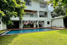 Hunian Mewah Dijual LT 680m2 di Kebayoran Baru, Jakarta Selatan Hunian Mewah Dijual LT 680m2 di Kebayoran Baru, Jakarta Selatan