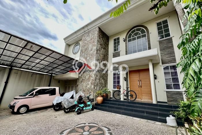 Ready to Use! Luxury House LT 500m2 Desain Elegan di Pejaten Ready to Use! Luxury House LT 500m2 Desain Elegan di Pejaten