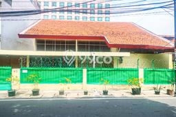 For Sale! Luxury House LT 400m2 Desain Elegan di Kramat For Sale! Luxury House LT 400m2 Desain Elegan di Kramat
