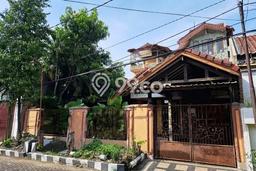 Ready to Use! Luxury House LT 312m2 Desain Elegan di Sukomanunggal Ready to Use! Luxury House LT 312m2 Desain Elegan di Sukomanunggal