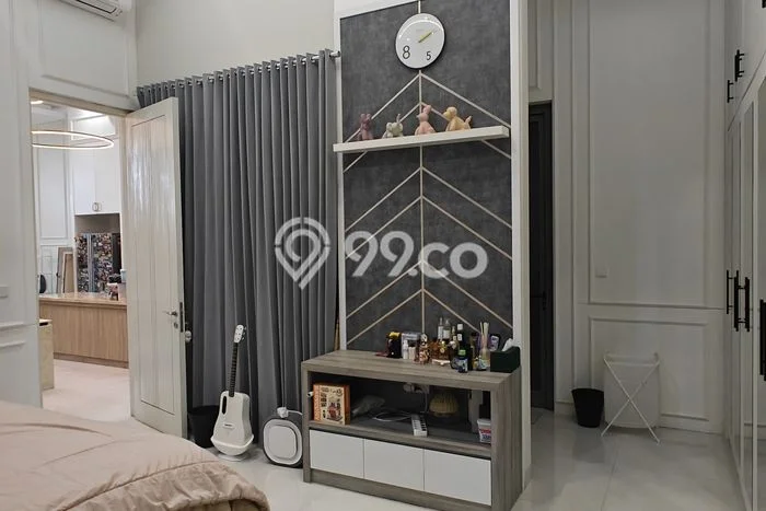 For Sale! Luxury House LT 192m2 Desain Modern di Pakuwon Indah For Sale! Luxury House LT 192m2 Desain Modern di Pakuwon Indah