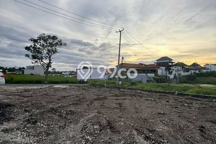 Lahan untuk Disewa di Badung Luas 300m2 Lahan untuk Disewa di Badung Luas 300m2
