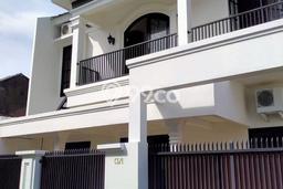 Siap Huni Rumah Mewah 4 Kamar di Ciputat Dekat ke Mana Saja Siap Huni Rumah Mewah 4 Kamar di Ciputat Dekat ke Mana Saja