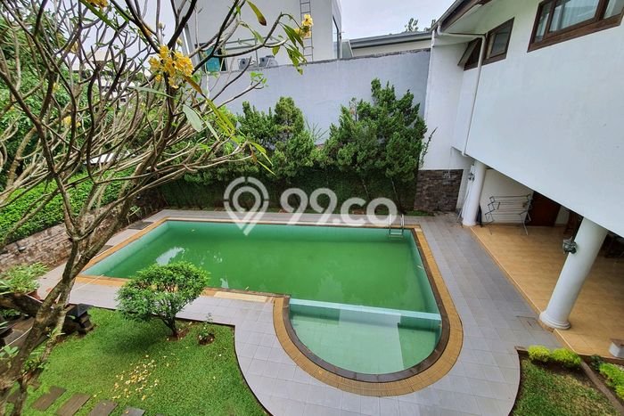 Jual Rumah Mewah Elegan Dengan View Cantik di BSD Bukit Golf, Tangerang Jual Rumah Mewah Elegan Dengan View Cantik di BSD Bukit Golf, Tangerang