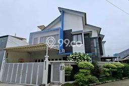 For Sale Rumah Mewah Exclusive di Pamulang, Tangerang Selatan For Sale Rumah Mewah Exclusive di Pamulang, Tangerang Selatan