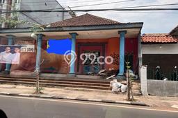 Unit Komersial Disewa Lokasi Lengkong, Bandung Spesifikasi Luas Bangunan 300m2 Unit Komersial Disewa Lokasi Lengkong, Bandung Spesifikasi Luas Bangunan 300m2