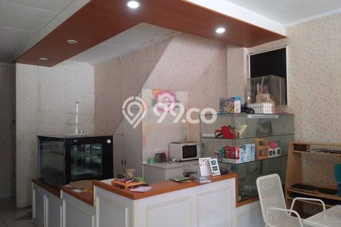 INVESTASI CERDAS! Ruko di Antapani, Luas 98m², Pusat Komersial INVESTASI CERDAS! Ruko di Antapani, Luas 98m², Pusat Komersial