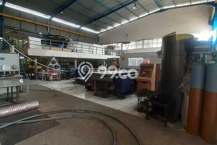 Gudang Dijual di Bandung LT 6000m2 & LB 5500m2 Lokasi Terbaik! Gudang Dijual di Bandung LT 6000m2 & LB 5500m2 Lokasi Terbaik!