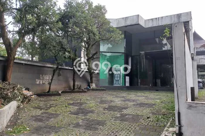 Komersial untuk Disewa di Pusat Bandung Luas Bangunan 350m2 Komersial untuk Disewa di Pusat Bandung Luas Bangunan 350m2
