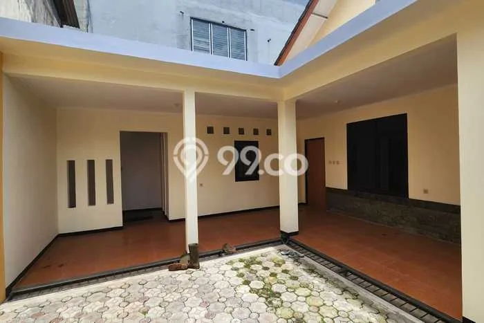 Lokasi terbaik! Rumah siap huni disewakan di Antapani LB 140m2 Lokasi terbaik! Rumah siap huni disewakan di Antapani LB 140m2