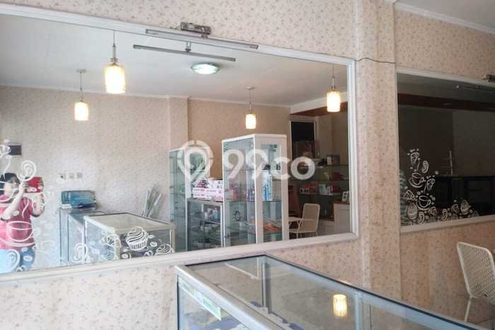 INVESTASI CERDAS! Ruko di Antapani, Luas 98m², Pusat Komersial INVESTASI CERDAS! Ruko di Antapani, Luas 98m², Pusat Komersial