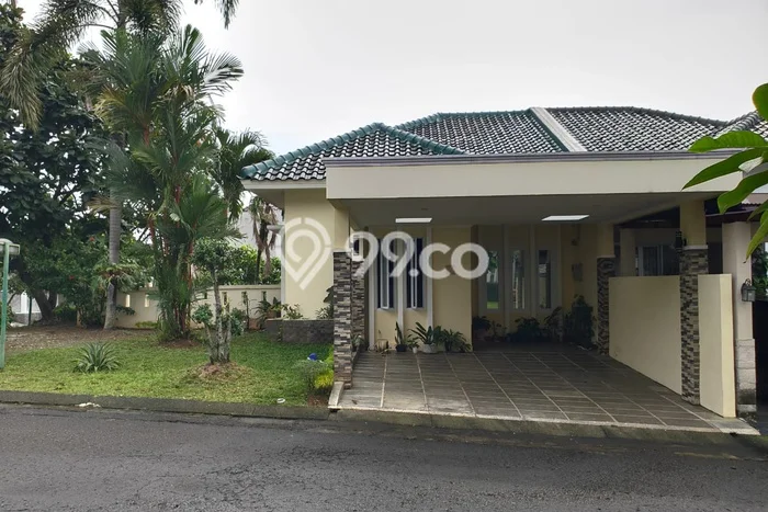 For Sale! Premium House LT 261m2 Desain Elegan di Sentul City For Sale! Premium House LT 261m2 Desain Elegan di Sentul City