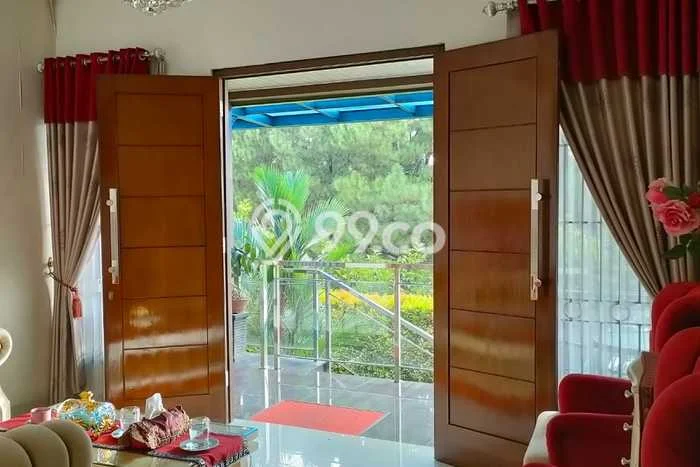 Ready to Use! Luxury House LT 219m2 Desain Elegan di Sentul City Ready to Use! Luxury House LT 219m2 Desain Elegan di Sentul City