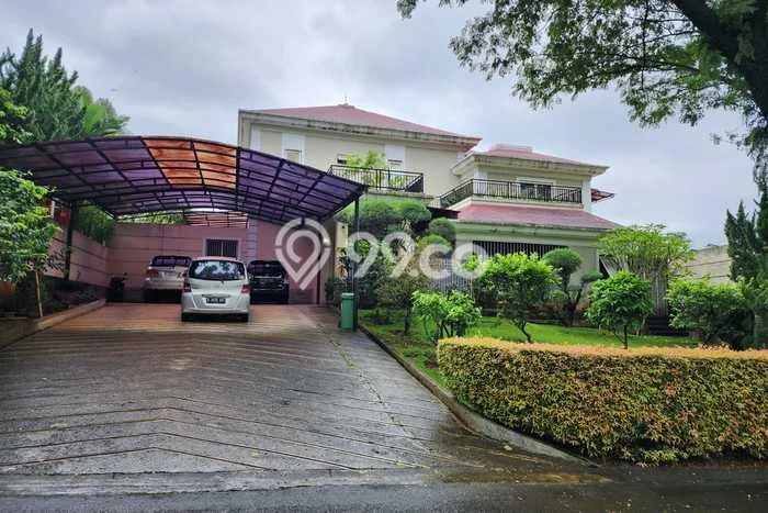 Ready to Use! Luxury House LT 2145m2 Desain Elegan di Sentul City Ready to Use! Luxury House LT 2145m2 Desain Elegan di Sentul City
