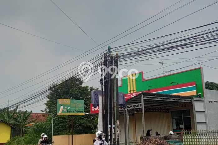 FOR SALE! Ruko di Banguntapan Bantul, LT 333m2, LB 132m2 FOR SALE! Ruko di Banguntapan Bantul, LT 333m2, LB 132m2