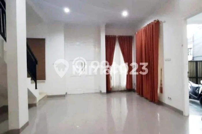 HUNIAN IMPIAN! Rumah di Tebet, 3 KT, Bebas Macet, Luas 130m2m² LB 200m2m² HUNIAN IMPIAN! Rumah di Tebet, 3 KT, Bebas Macet, Luas 130m2m² LB 200m2m²