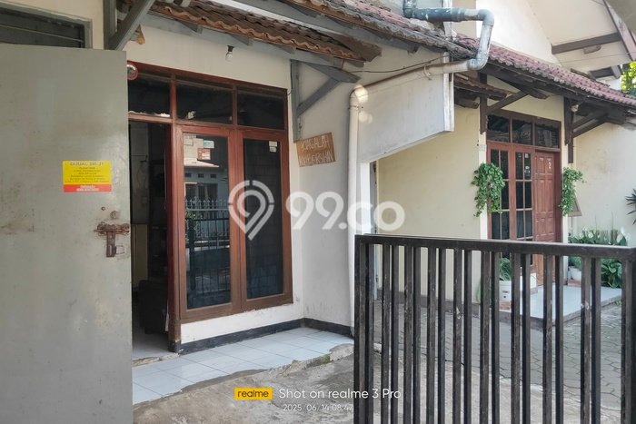 Jual Rumah Strategis Bagus Punya 4 KT di Babakan Ciparay Bandung SHM Jual Rumah Strategis Bagus Punya 4 KT di Babakan Ciparay Bandung SHM