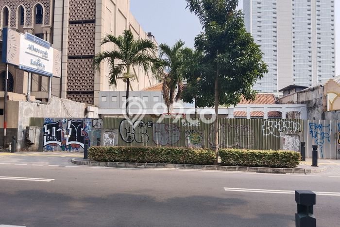 Kantor Dijual di Jakarta Pusat LT 930m2 & LB 449m2 Lokasi Terbaik! Kantor Dijual di Jakarta Pusat LT 930m2 & LB 449m2 Lokasi Terbaik!