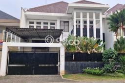 For Sale! Premium House LT 495m2 Desain Modern di Kota Wisata For Sale! Premium House LT 495m2 Desain Modern di Kota Wisata