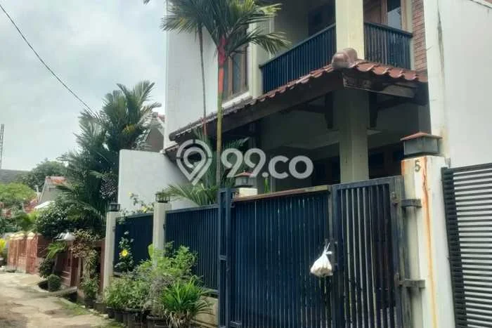 Dijual Hunian Mewah dengan Fasilitas Sekitar Komplit di Kebayoran Lama, Jakarta Selatan Dijual Hunian Mewah dengan Fasilitas Sekitar Komplit di Kebayoran Lama, Jakarta Selatan