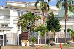 Rumah Mewah LB 580m2 Siap Pakai Desain Elegan di Pondok Indah, Jakarta Selatan Rumah Mewah LB 580m2 Siap Pakai Desain Elegan di Pondok Indah, Jakarta Selatan