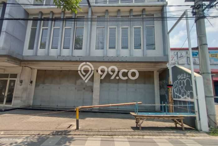 Unit Ruko Dijual di Surabaya LT 91m2 & LB 189m2 Unit Ruko Dijual di Surabaya LT 91m2 & LB 189m2
