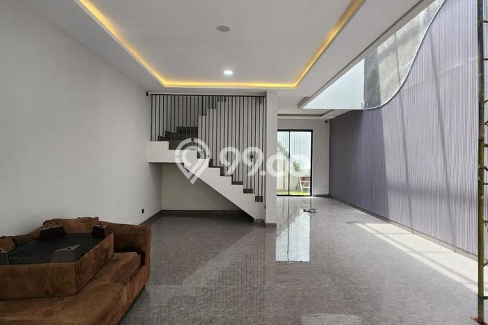 Jual Rumah Luas Megah Dengan View Eksklusif di Pondok Indah, Jakarta Selatan Jual Rumah Luas Megah Dengan View Eksklusif di Pondok Indah, Jakarta Selatan