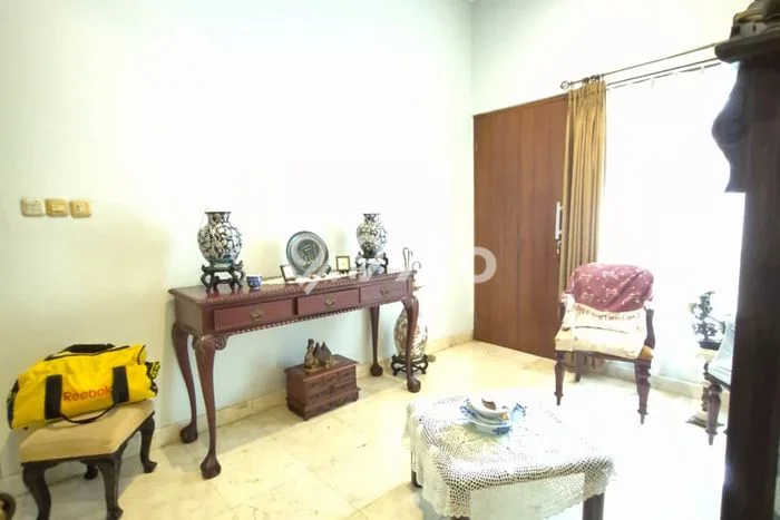 For Sale! Luxury House LT 190m2 Desain Modern di Lebak Bulus For Sale! Luxury House LT 190m2 Desain Modern di Lebak Bulus