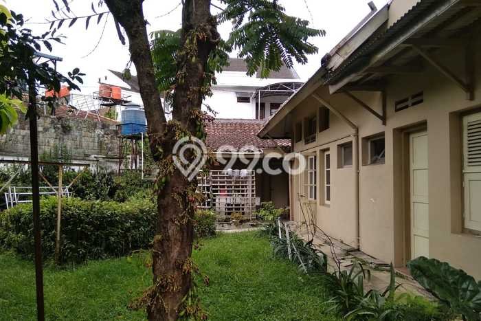 Hunian Elit LB 250m2 Siap Huni Desain Elegan di Cipaganti, Bandung Hunian Elit LB 250m2 Siap Huni Desain Elegan di Cipaganti, Bandung