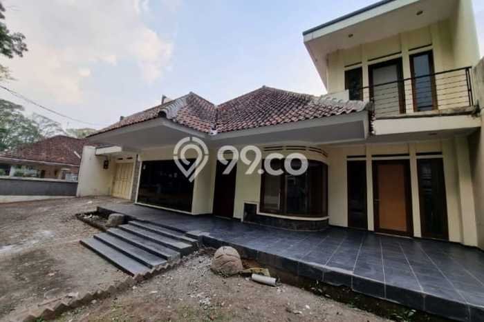 Jual Rumah Mewah Elegan Dengan View Eksklusif di Dago, Bandung Jual Rumah Mewah Elegan Dengan View Eksklusif di Dago, Bandung