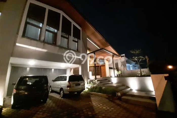 For Sale! Premium House LT 510m2 Desain Elegan di Setiabudi For Sale! Premium House LT 510m2 Desain Elegan di Setiabudi