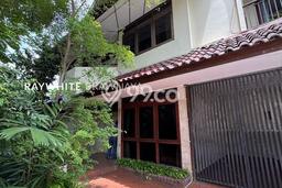 Rumah Elit Modern Siap Huni di Pondok Indah Jakarta Selatan Rumah Elit Modern Siap Huni di Pondok Indah Jakarta Selatan