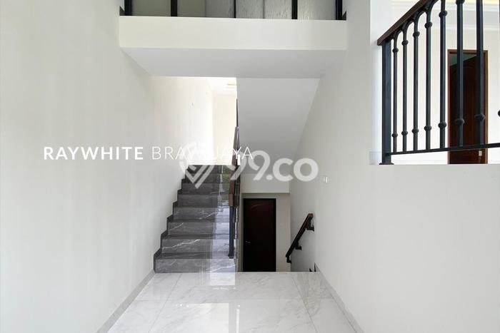 For Sale Rumah Mewah Exclusive di Jagakarsa, Jakarta Selatan For Sale Rumah Mewah Exclusive di Jagakarsa, Jakarta Selatan