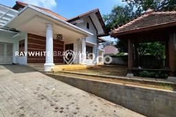 For Sale Rumah Mewah Exclusive di Kebayoran Baru, Jakarta Selatan For Sale Rumah Mewah Exclusive di Kebayoran Baru, Jakarta Selatan