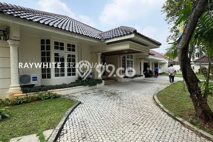 Rumah Mewah LB 500m2 Siap Pakai Desain Elegan di Kuningan, Jakarta Selatan Rumah Mewah LB 500m2 Siap Pakai Desain Elegan di Kuningan, Jakarta Selatan