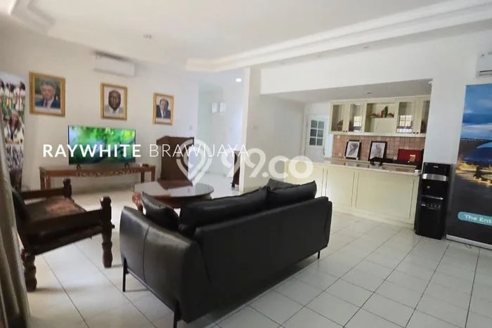 Rumah Mewah LB 500m2 Siap Pakai Desain Elegan di Kuningan, Jakarta Selatan Rumah Mewah LB 500m2 Siap Pakai Desain Elegan di Kuningan, Jakarta Selatan