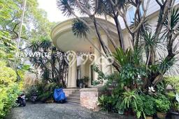 DIJUAL CEPAT! Rumah Asri area Kebayoran Baru, Jakarta Selatan, Luas 650m² LB 600m² Bisa Nego! DIJUAL CEPAT! Rumah Asri area Kebayoran Baru, Jakarta Selatan, Luas 650m² LB 600m² Bisa Nego!
