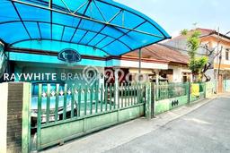 Ready to Use! Premium House LT 296m2 Desain Elegan di Cipete Ready to Use! Premium House LT 296m2 Desain Elegan di Cipete