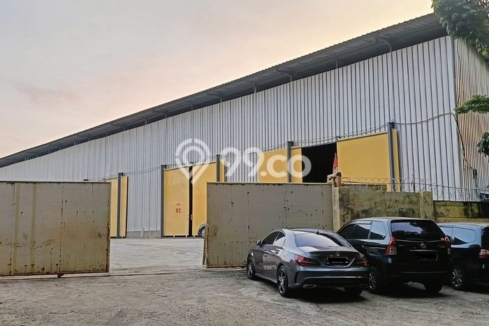 Gudang Komersial Disewakan di Grogol Petamburan Jakarta Barat Luas 240m2 Gudang Komersial Disewakan di Grogol Petamburan Jakarta Barat Luas 240m2