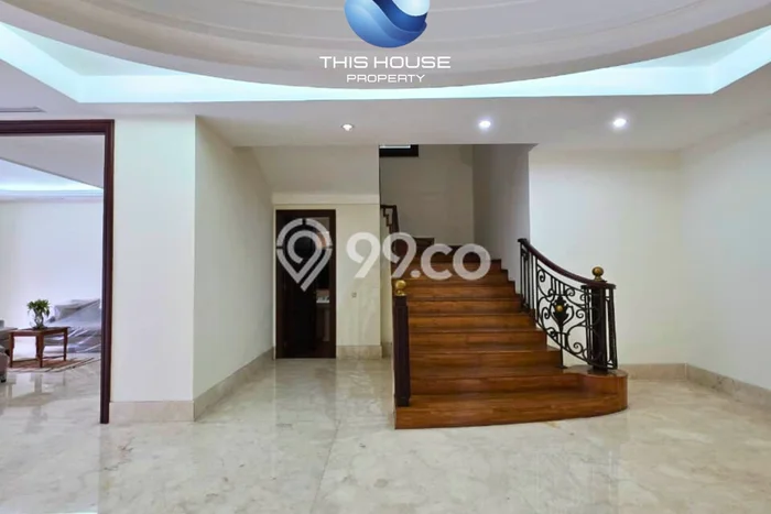 Rumah Elit Akses Strategis di Jakarta Selatan Semi Furnished Rumah Elit Akses Strategis di Jakarta Selatan Semi Furnished